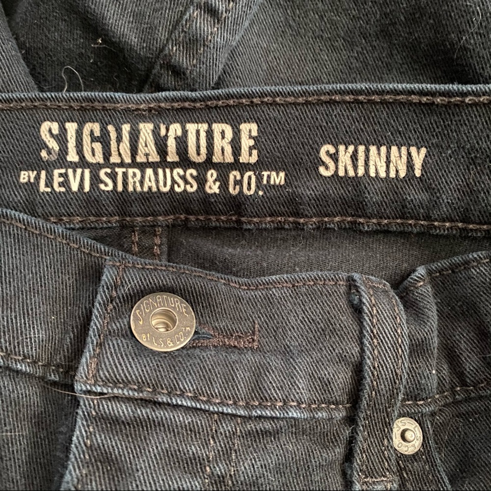 !!3 for $20!! Levi black skinny pants - Picture 2 of 4